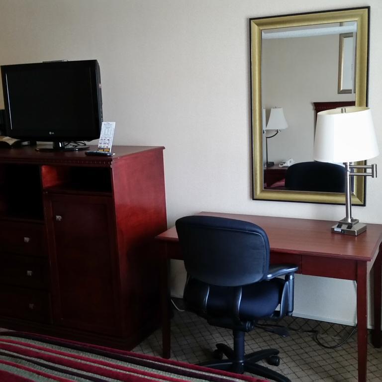 فندق بايمونت باي ويندام أنهايم الغرفة الصورة